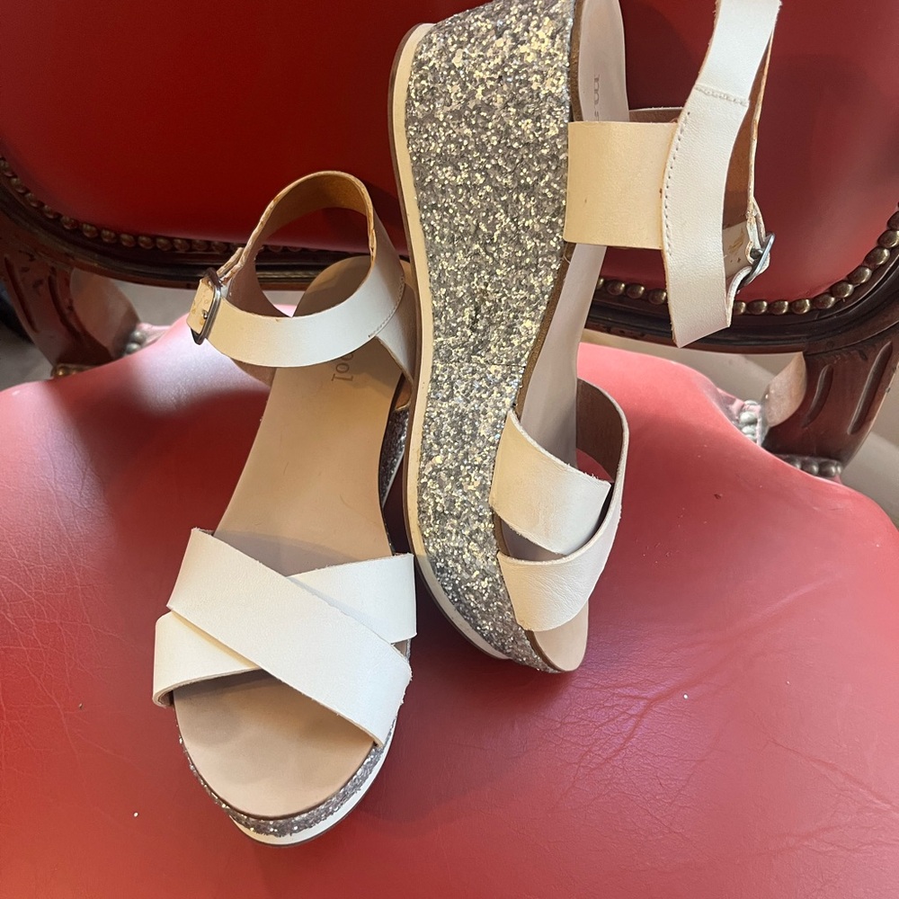 Panna Maypol High End European Sandals. Worn once! 🎉😍 Retail $225 - Picture 3 of 7